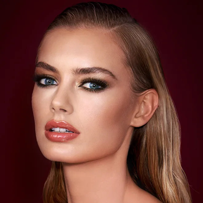 Charlotte Tilbury Cheek To Chic Swish & Pop Blusher