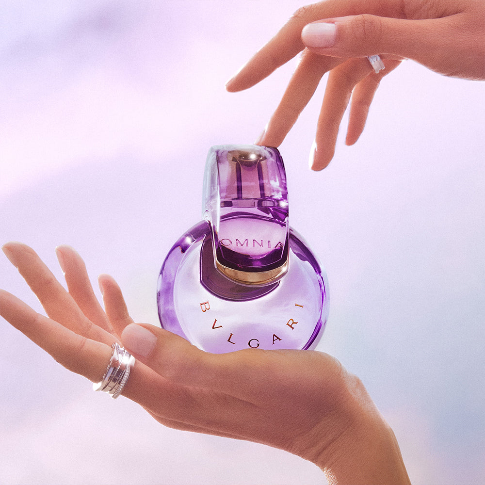 Bvlgari Omnia Amethyste EDT 65ml Bottle Detail - Ring-Inspired Design
